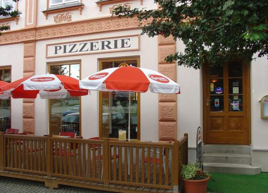PIZZERIE NA NÁMĚSTÍ