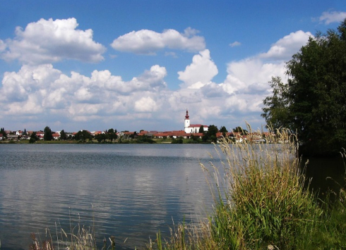 Na kole Bohdalovskem – krajinou rybníků, luk a hájů