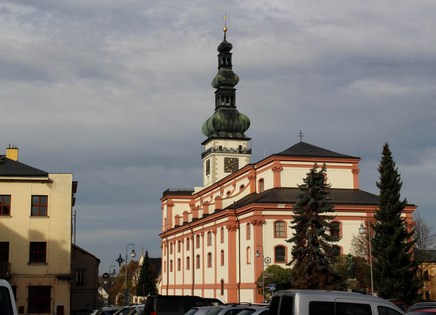 Věž kostela Nanebevzetí Panny Marie Polná