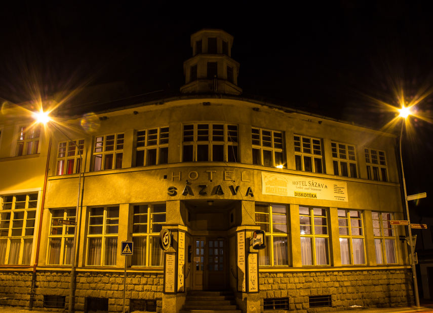Restaurace hotelu Sázava