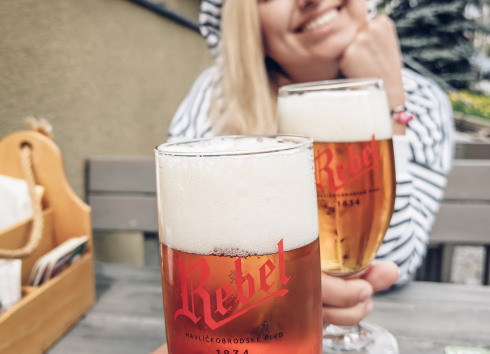 Mrkněte se pod pokličku Rebelu