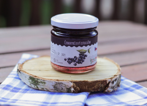 Domácí Dobroty – dried fruits and jams