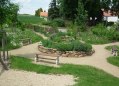 Odpočinková zóna v obci Lukov - Ukázková přírodní zahrada