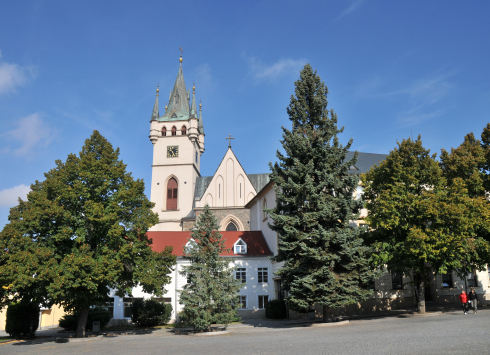 RUND UM HUMPOLEC: MÜHLEN, SCHLÖSSER, MUSEEN UND DER WILDE WESTEN