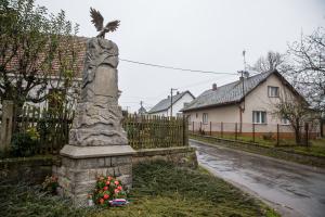 Jaroslav Loskot pomník padlým v Květinově v současnosti