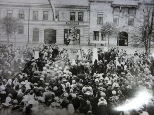 Regionální muzeum Žďár nad Sázavou slavnostní odhalení pomníku v roce 1921