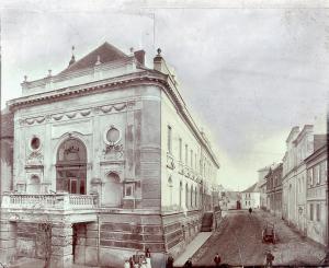 budova divadla v první čtvrtině 20. století