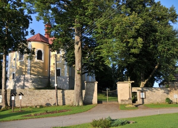 Kostel Navštívení Panny Marie Sobíňov – Sopoty (foto 1)