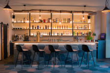 Adam´s Bar & Bistro (foto 3)