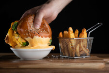 Adam´s Bar & Bistro (foto 2)