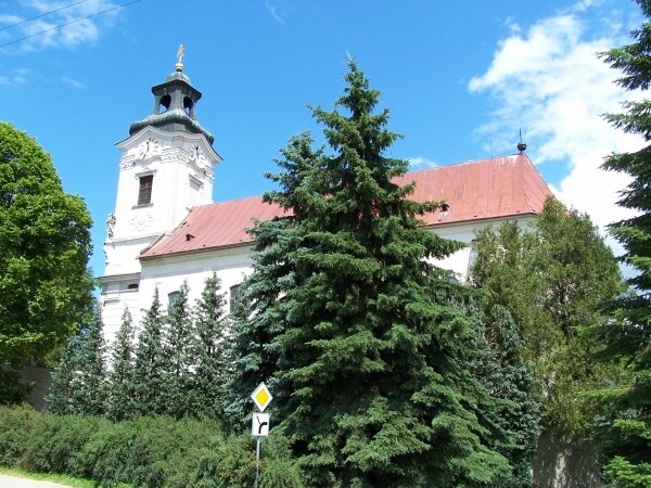 Kostel sv. Petra a Pavla Tasov (foto 1)