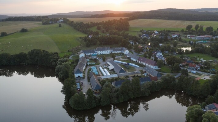 Klášterní dvůr Lyra ve Žďáře nad Sázavou (foto 1)