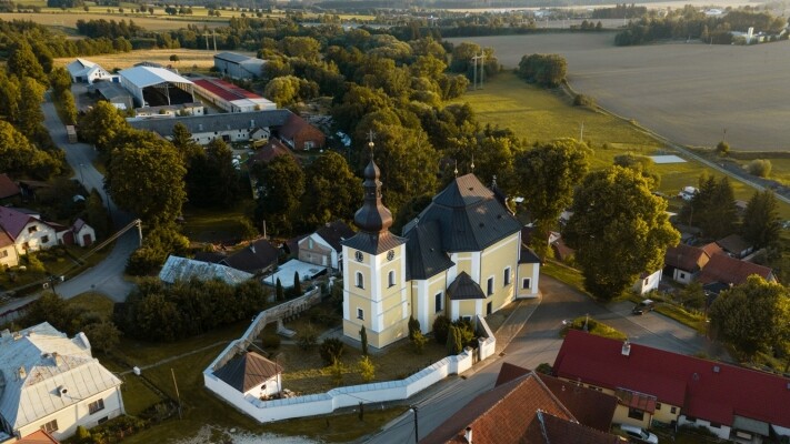 Kostel Navštívení Panny Marie v Obyčtově (foto 1)