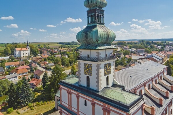 Kostel Nanebevzetí Panny Marie v Polné (foto 1)