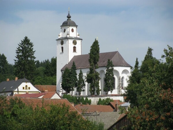 Kostel Nanebevzetí Panny Marie v Netíně (foto 1)