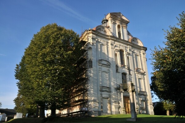 Kostel sv. Tomáše Becketa Canterburského v Nové Cerekvi (foto 1)