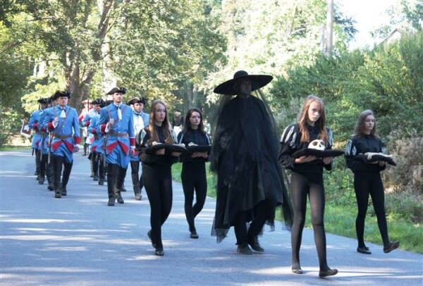 Morový průvod v Brtnici (foto 1)