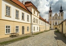 Za tajemstvím  klášterních ambitů (foto 2)