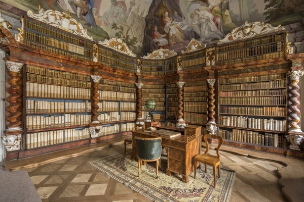 Klášter a kostel sv. Petra a Pavla v Nové Říši (foto 1)