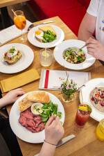 BISTRO CAFÉ FRIENDS (foto 5)