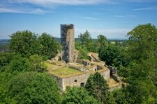 Z kavárny na zříceninu i se psem (foto 2)