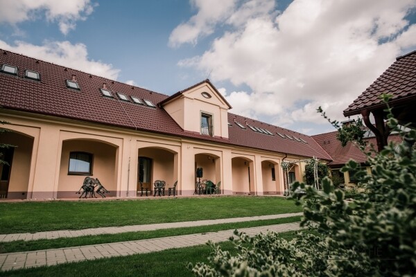 Bednářův dvůr (foto 1)