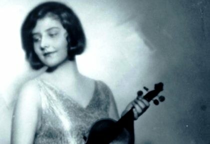 Houslistka z Osvětimi (foto 1)