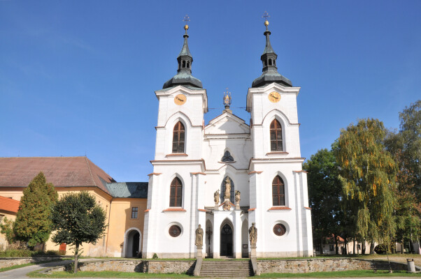 Putování za Santinim 14.10. Želiv (foto 1)