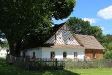 Chalupa pod lípou - Ukázková přírodní zahrada (foto 8)