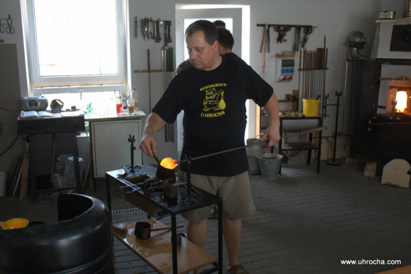 Sklářská huť U Hrocha (foto 1)