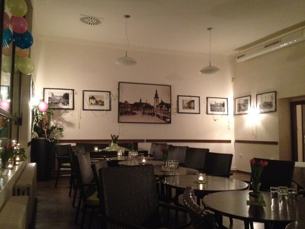 KAVÁRNA  ATELIÉR (foto 1)