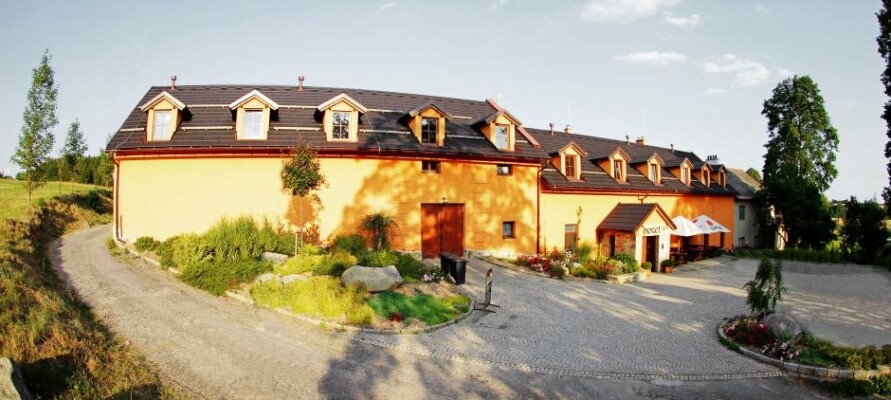HOTEL HORNÍ DVŮR (foto 1)