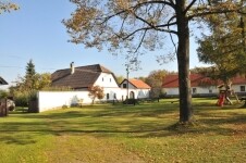 Vesnická památková zóna Petrovice (foto 3)