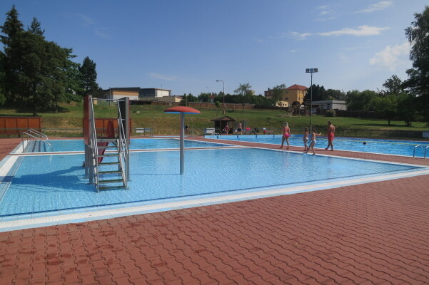 Koupaliště Bystřice nad Pernštejnem (foto 1)