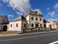 MANOR INN AND FARMYARD IN OSTROV NAD OSLAVOU (photo 4)