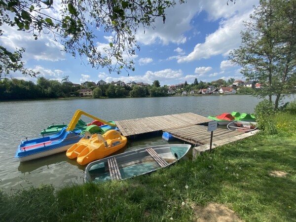 Areál u rybníka Peklo v Polné (foto 1)