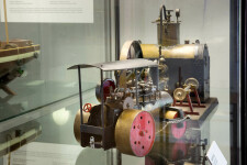 Zámek Kamenice nad Lipou – Hledej hračku a Pod parou (foto 2)