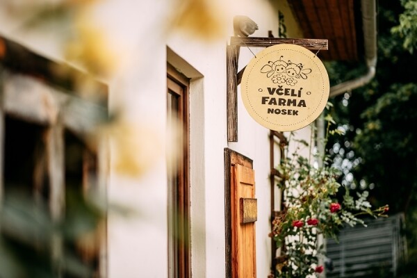 Včelí farma Nosek (foto 1)