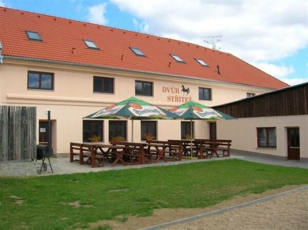 PENZION DVŮR STŘÍTEŽ (foto 1)