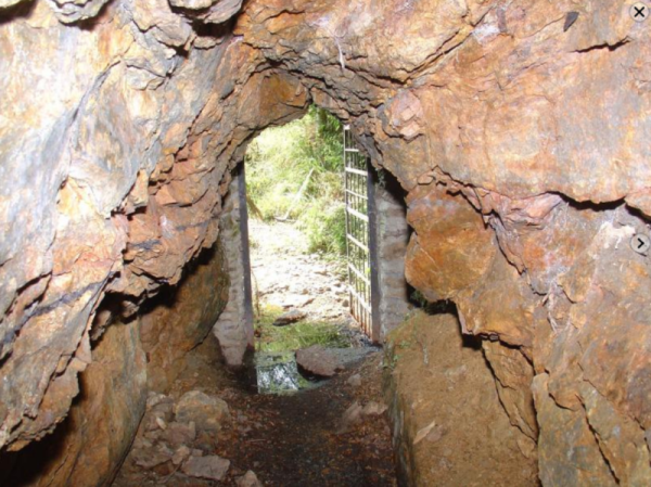 Středověká štola Přibyslav (foto 1)