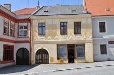 Domy na náměstí Jemnice (foto 4)