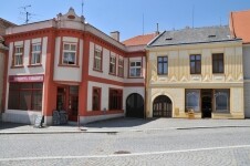 Domy na náměstí Jemnice (foto 5)