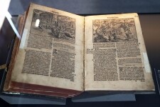 Památník Bible kralické (foto 6)