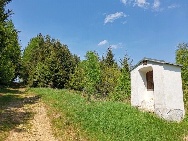 Santiniho kostel i krystal (foto 1)