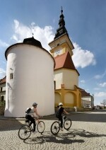 Z Moravských Budějovic do Jemnice přes lesy, louky a vesničky (foto 2)