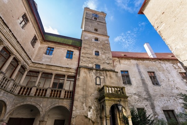 Z Moravských Budějovic do Jemnice přes lesy, louky a vesničky (foto 1)