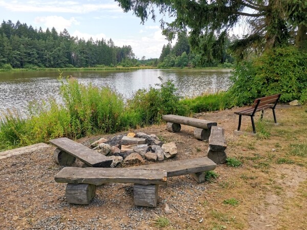 Okolo Veselského rybníka (foto 1)