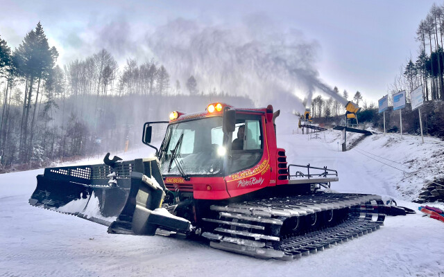 Celodenní lyžovačka a relax v aquaparku (foto 1)