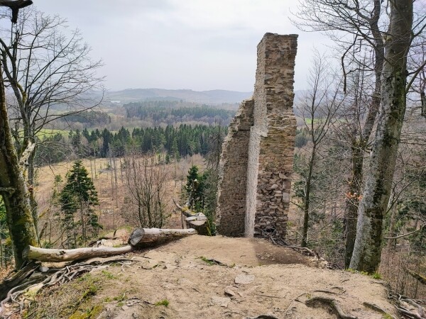 Zřícenina hradu Štamberk (foto 1)