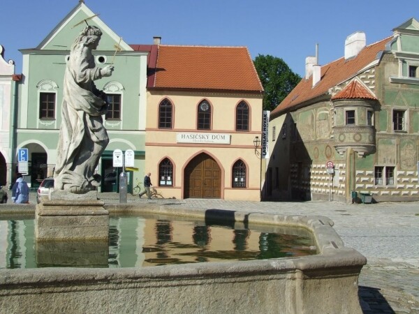 Telč láká k návštěvě výtvarníky (foto 1)